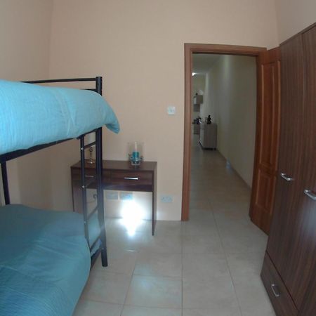 Doms Apartment Tarxien Værelse billede