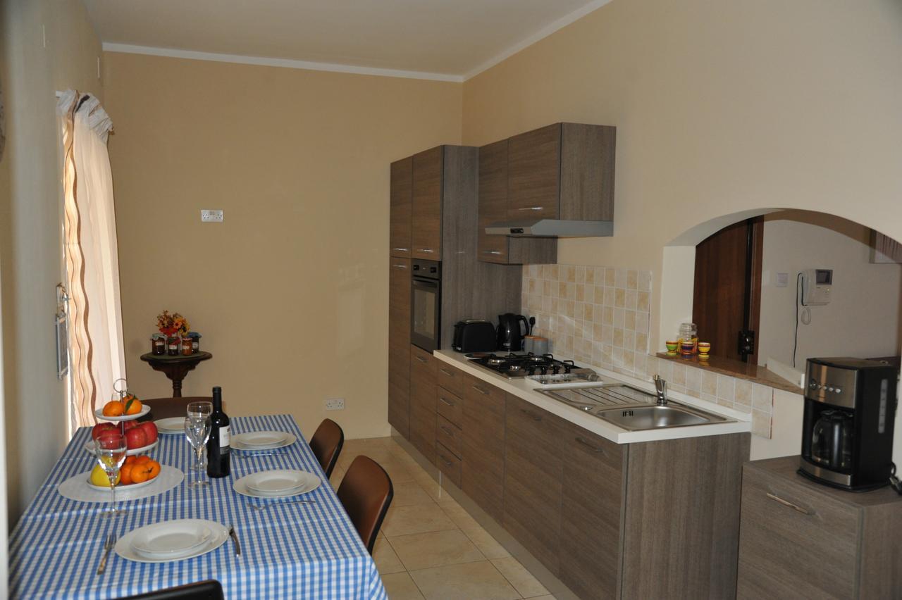 Doms Apartment Tarxien Værelse billede